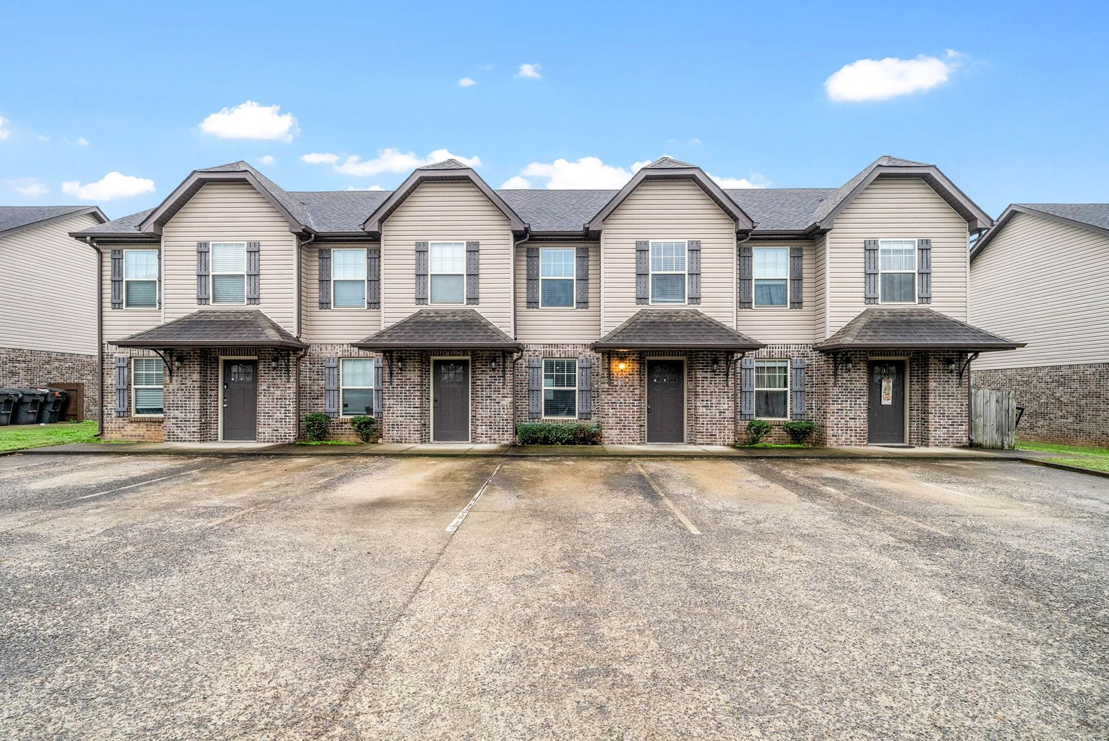 Clarksville House: 1770 Spring Water Drive A