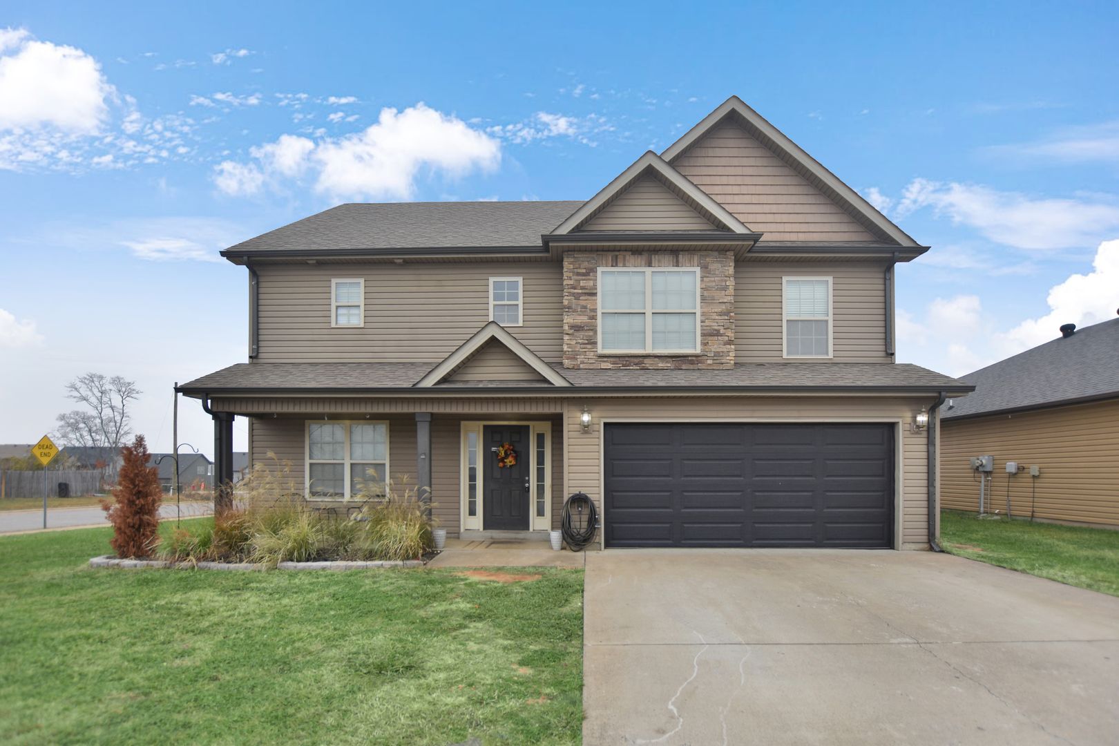Clarksville House: 1277 Eagles View Dr