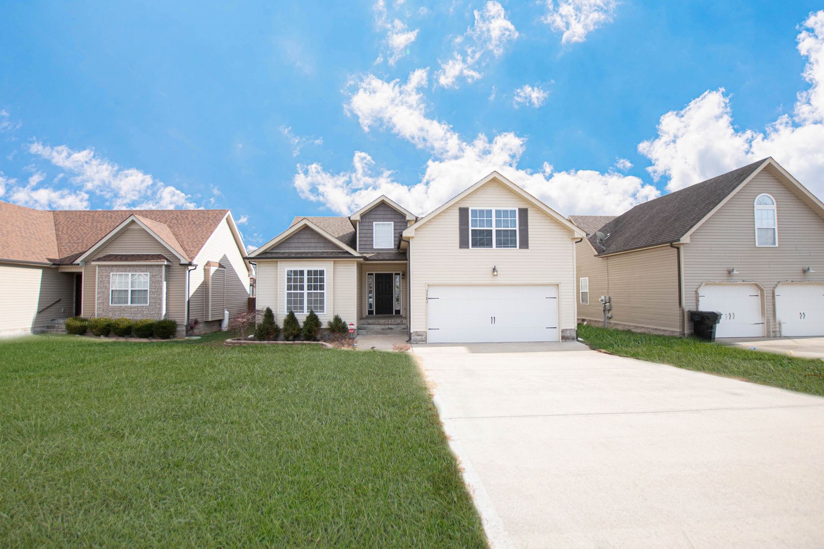 Clarksville House: 3783 Suiter Road