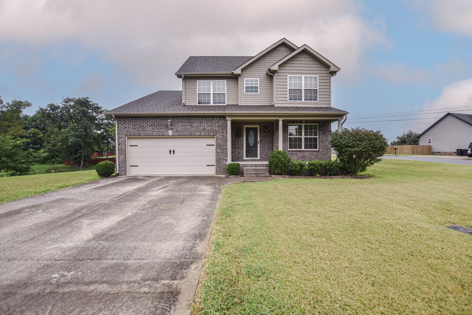 Clarksville House: 3561 Aurora Drive