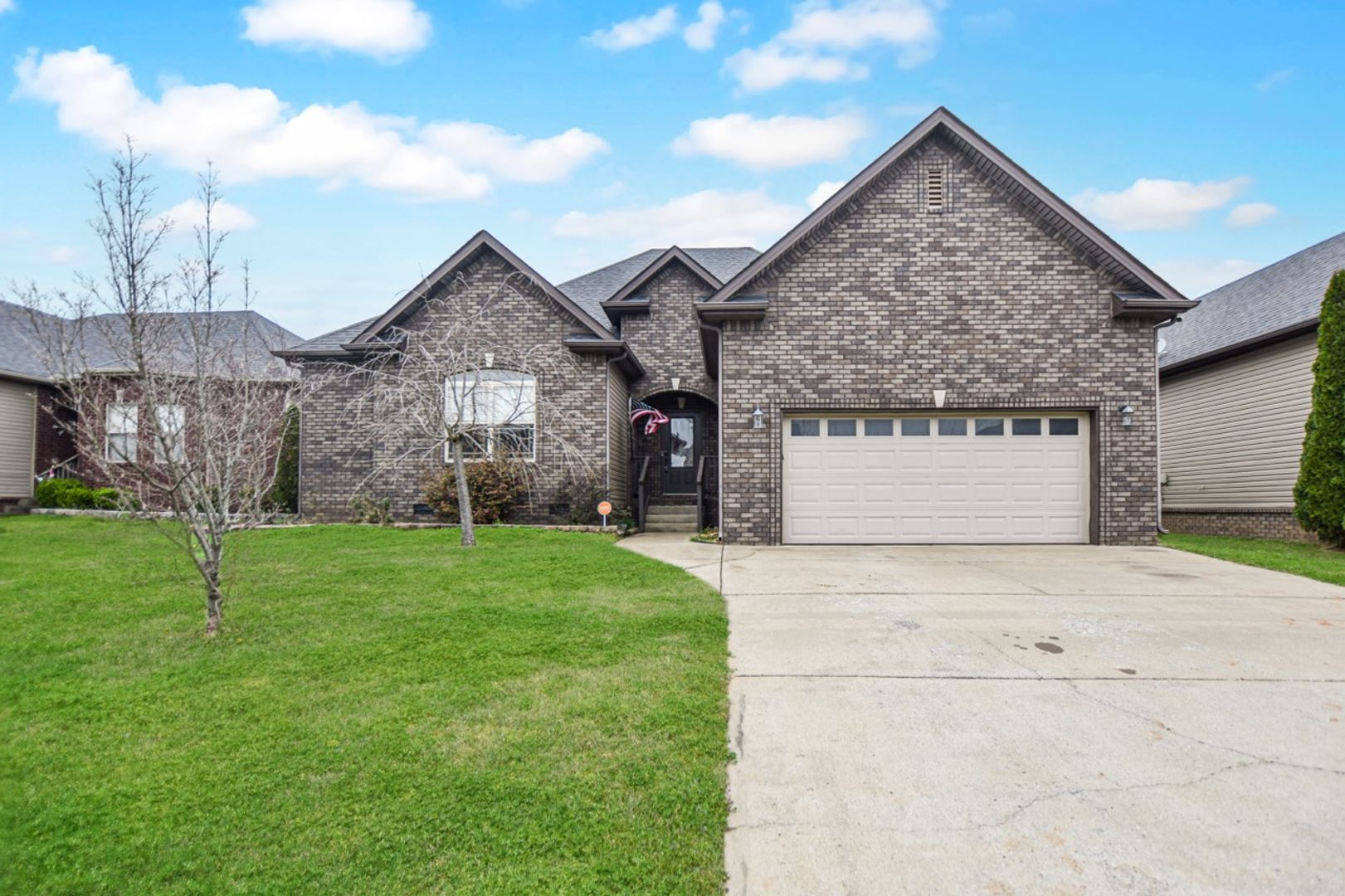 Clarksville House: 1780 Apache Way