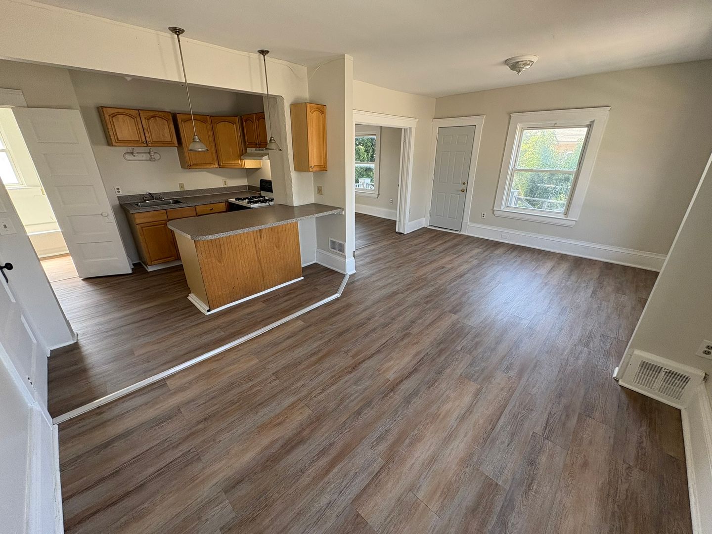 Cleveland Apartment: 7951 Lorain Ave