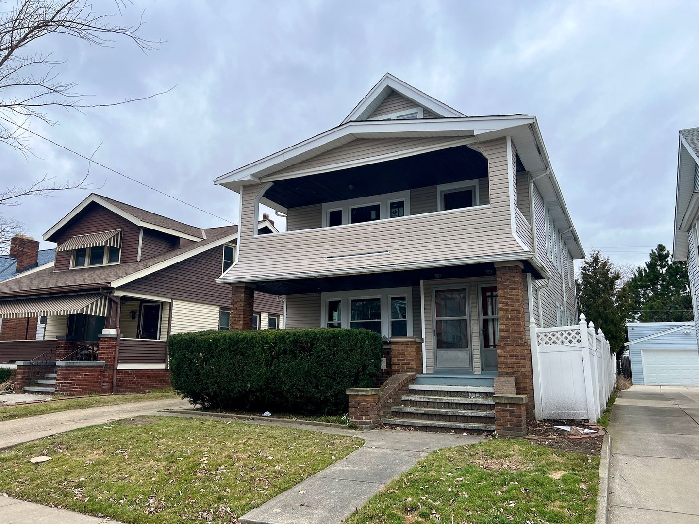 Lakewood Apartment: 2068 Waterbury Rd
