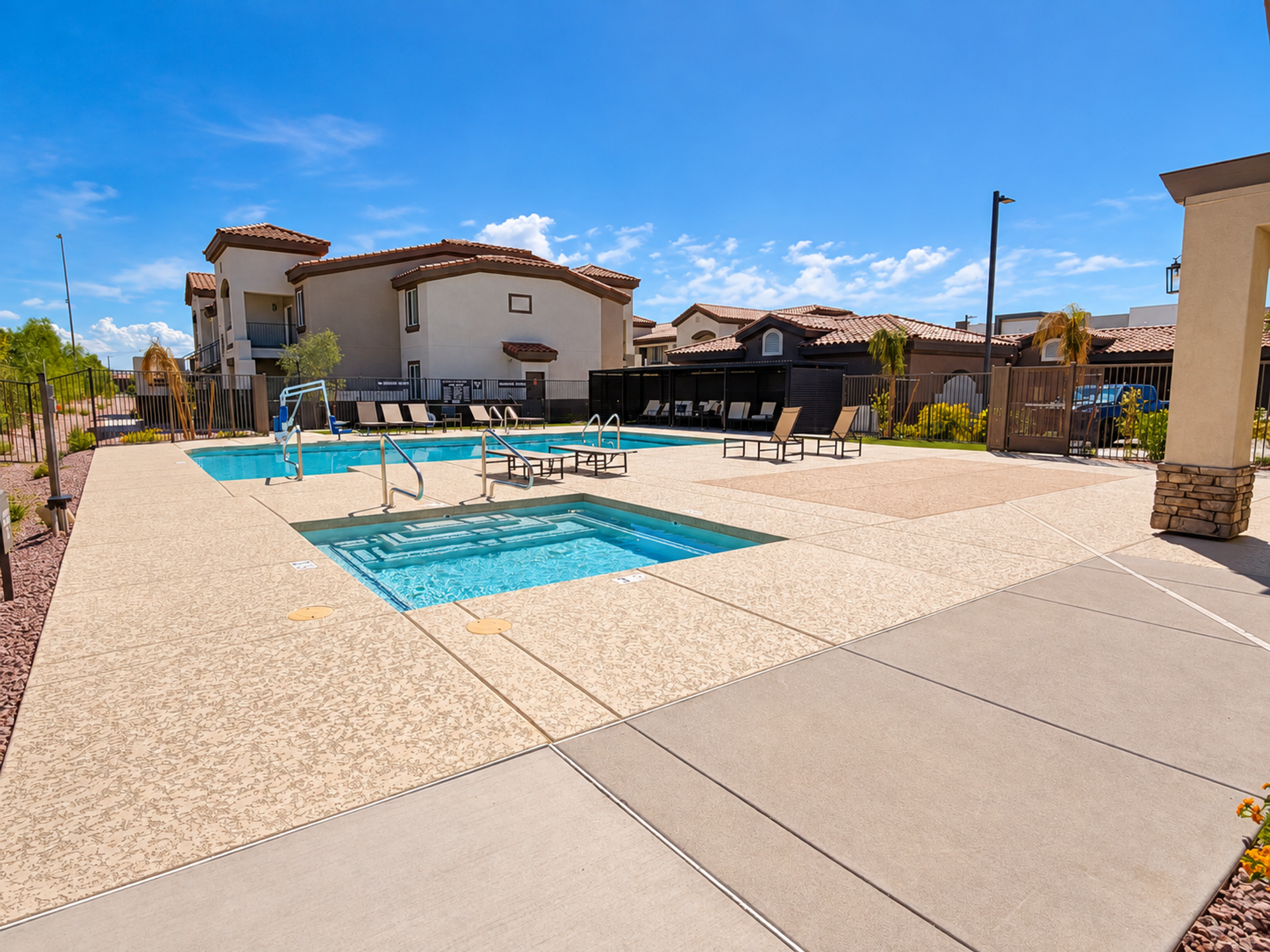 Pool at Crest at Skyline (3 of 8)