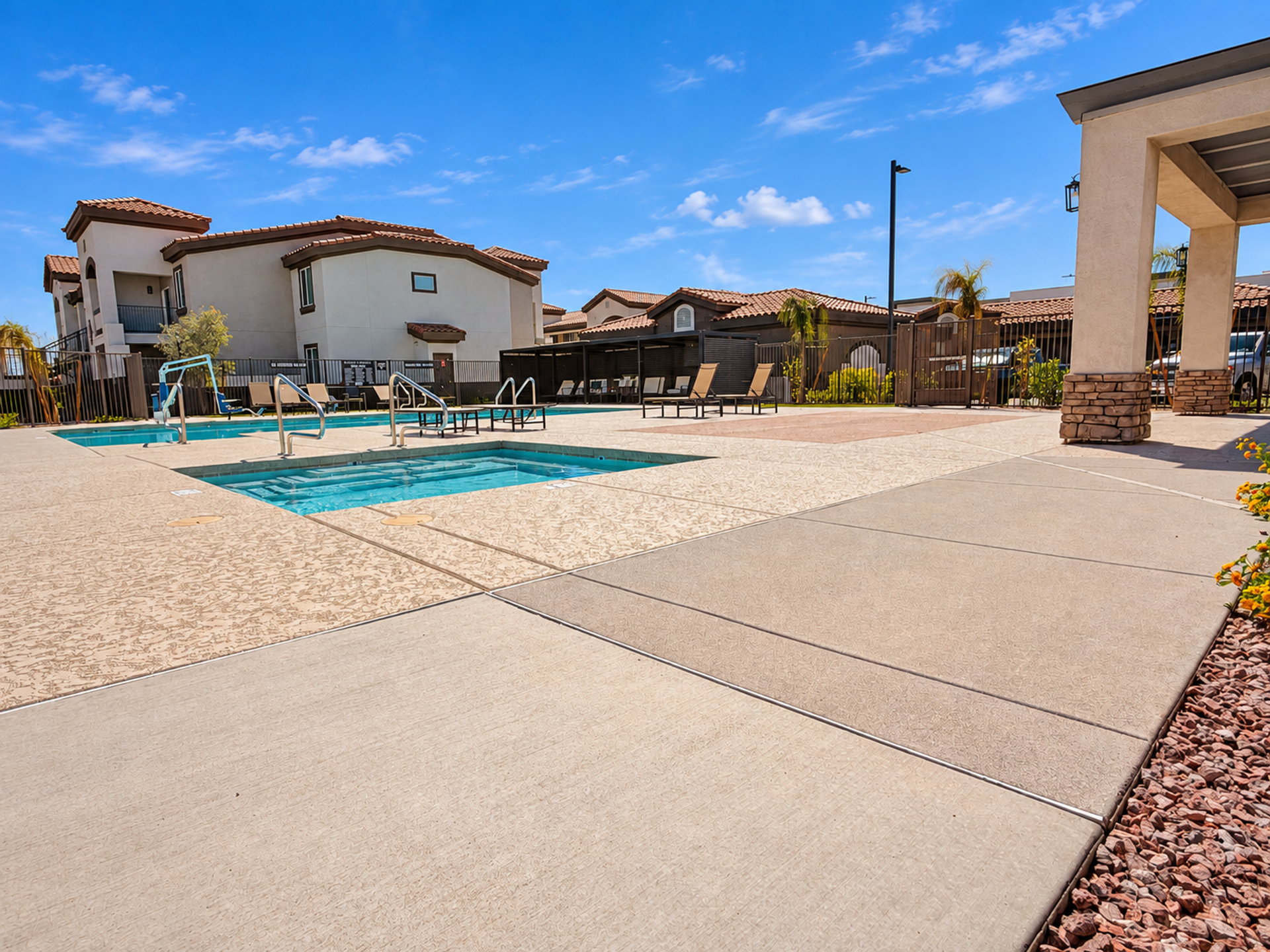 Pool at Crest at Skyline (6 of 8)