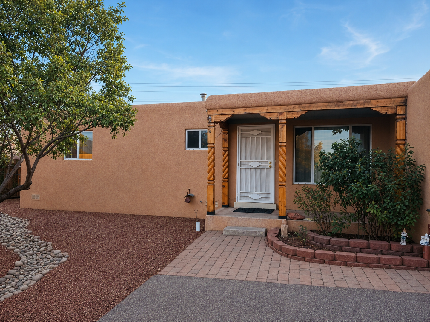 Albuquerque House: 5701 Lane CT NW