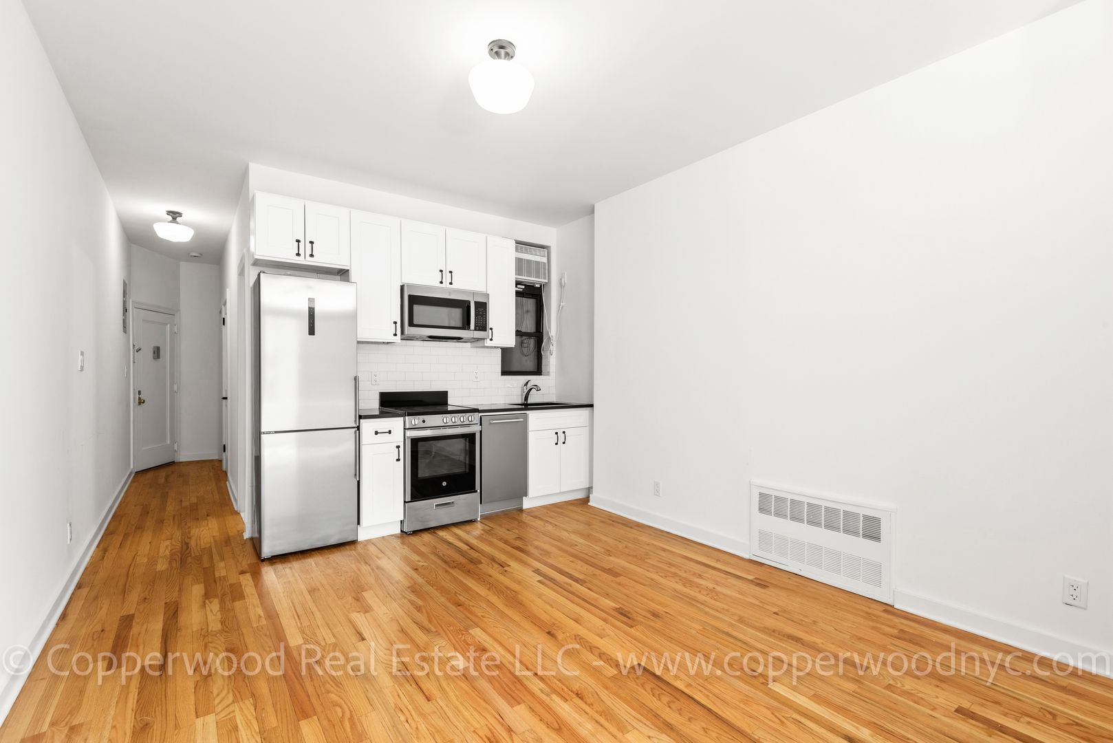 New York City Apartment: 1592 First Avenue