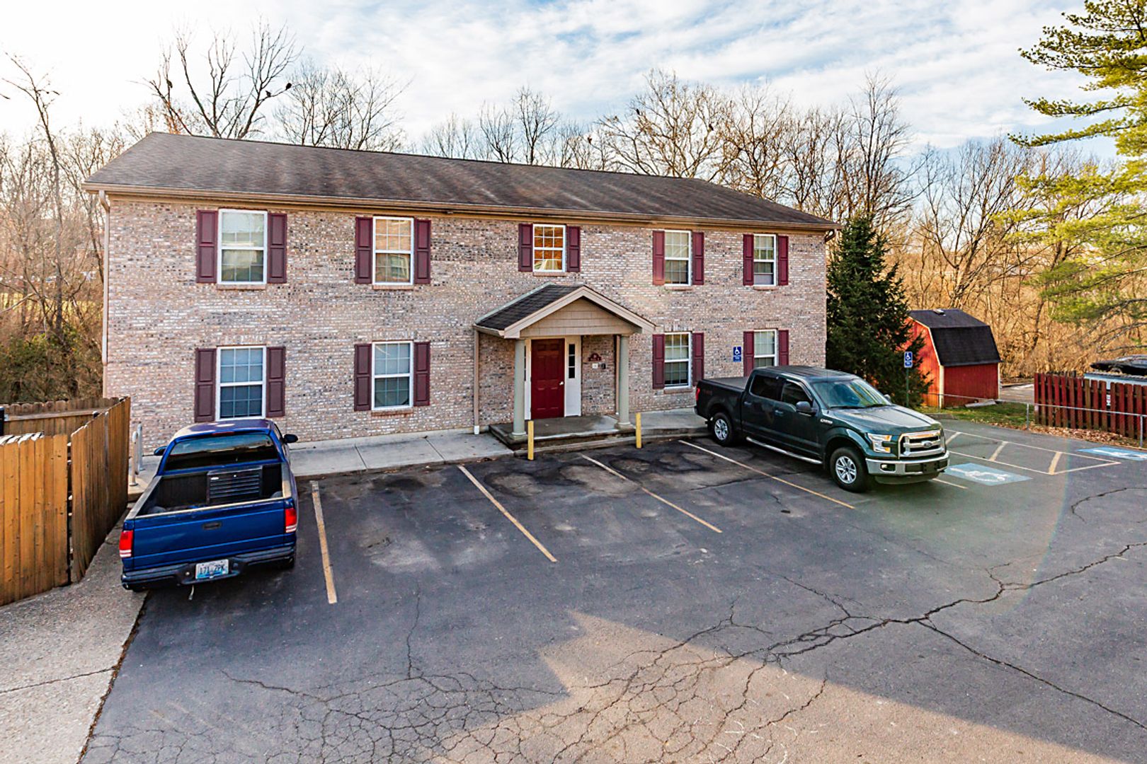 Walton Apartment: 18 & 24 Old Stephenson Mill Road