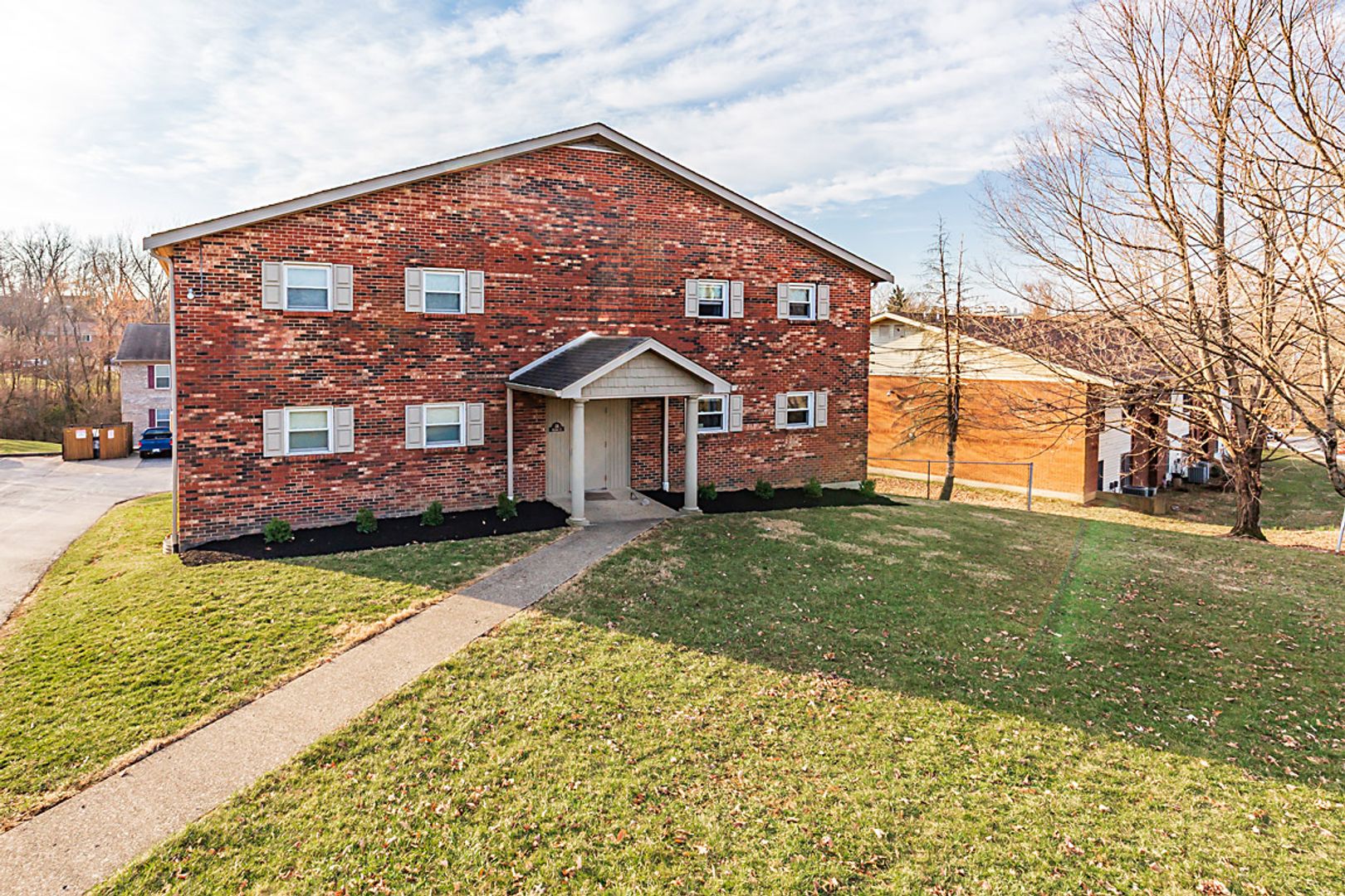 Walton Apartment: 18 & 24 Old Stephenson Mill Road