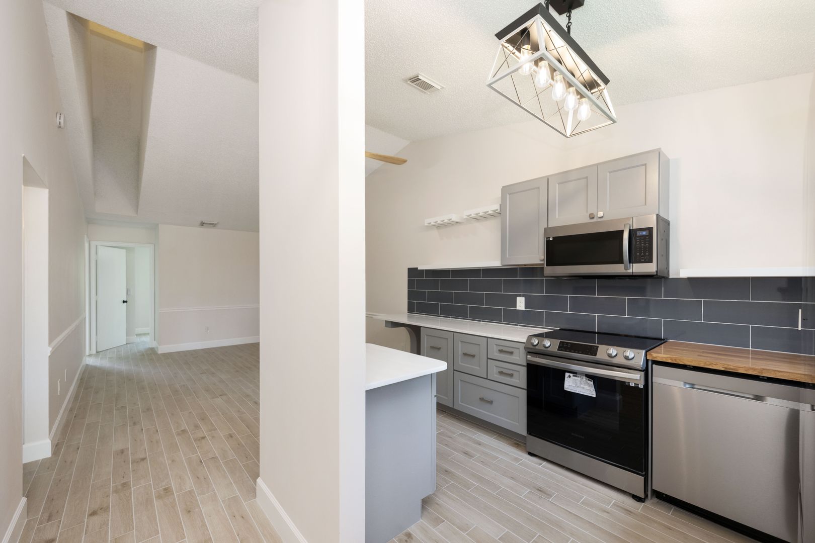West Palm Beach Apartment: 5214 Stacy Street