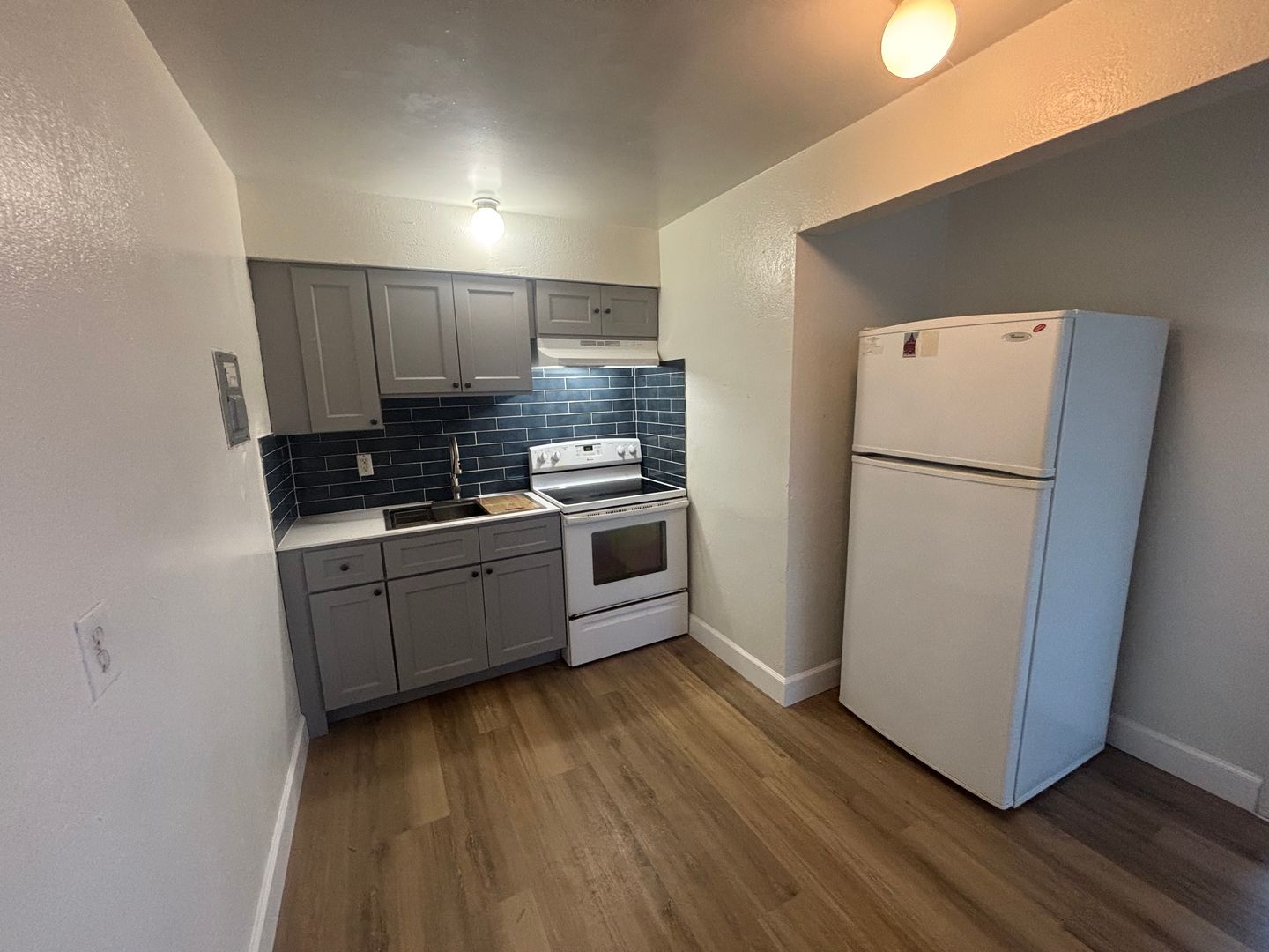 Rivera Beach Apartment: 2701 Avenue E