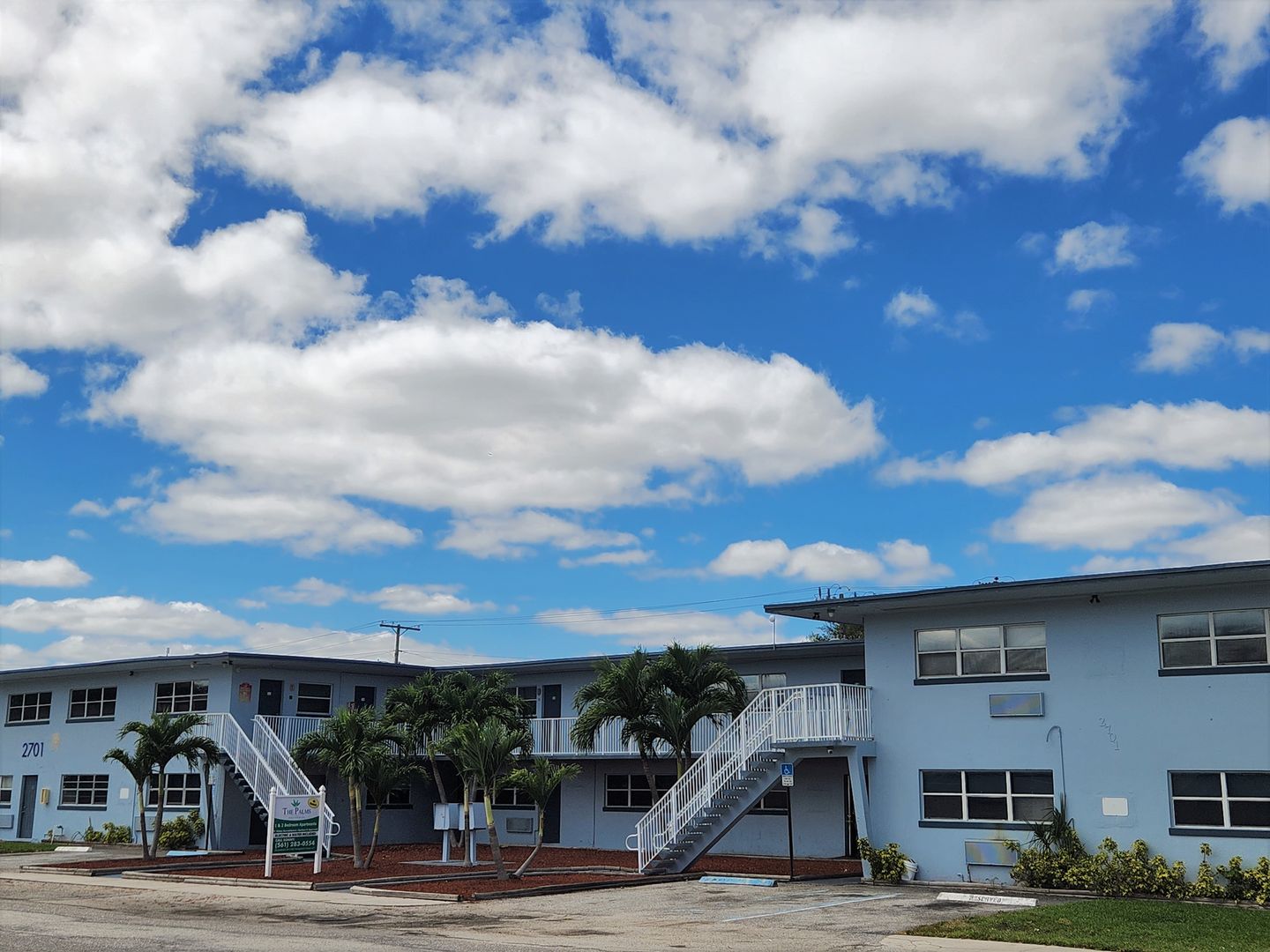 Rivera Beach Apartment: 2701 Avenue E