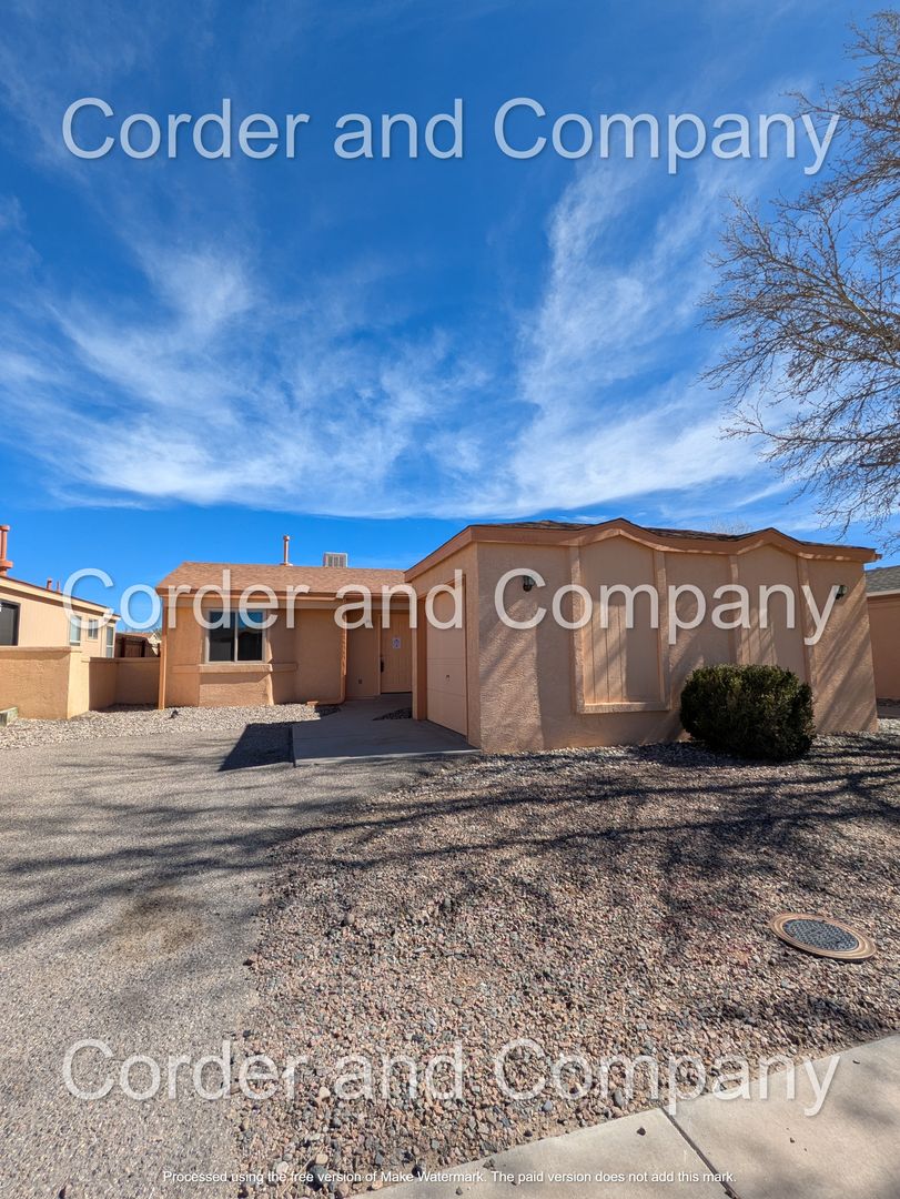 Rio Rancho House: 1776 Jeffrey Rd