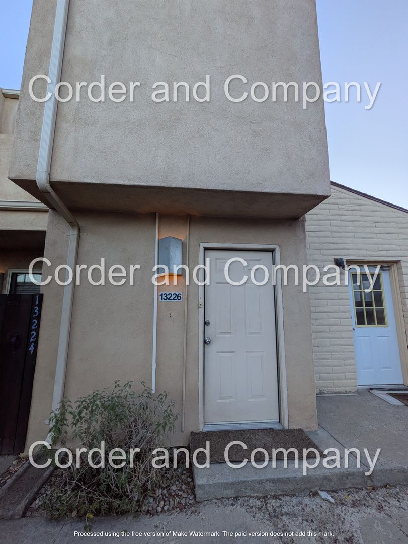 Albuquerque House: 13226 Candelaria Rd NE