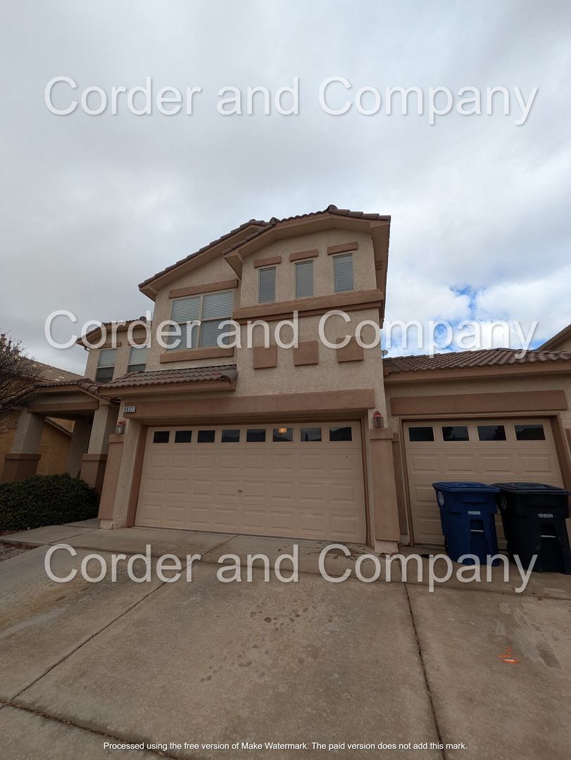 Albuquerque House: 8827 Hampton Ave NE