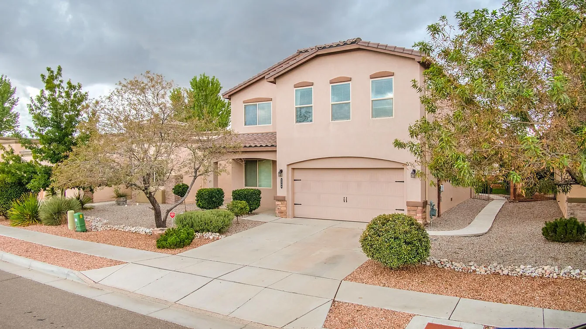 Albuquerque House: 6909 Mete Sol Dr NW