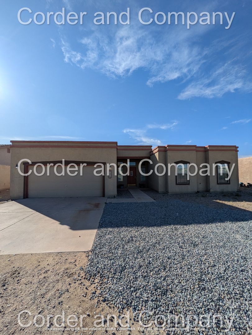 Rio Rancho House: 1416 Monterrey Rd NE
