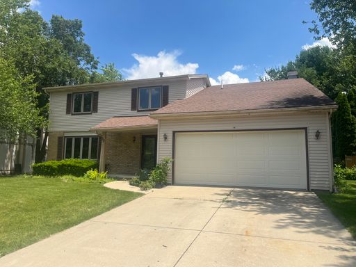 Exceptional 4 Bedroom Home in East Bloomington – photo 1