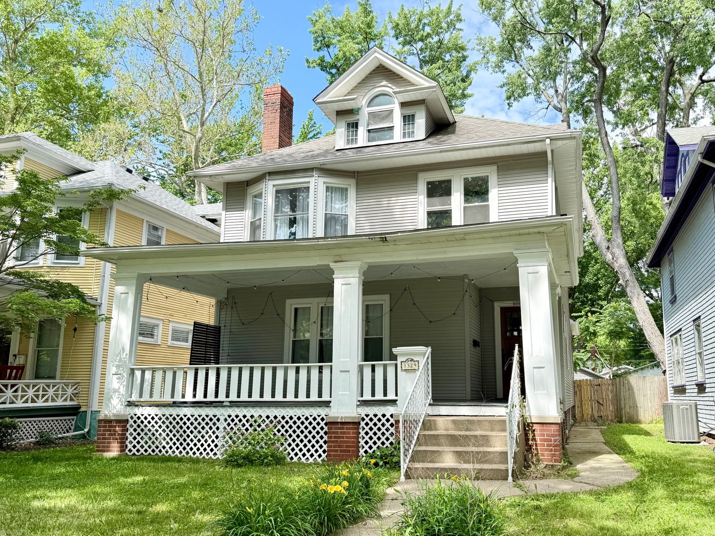 Springfield House: 1329 S Holmes