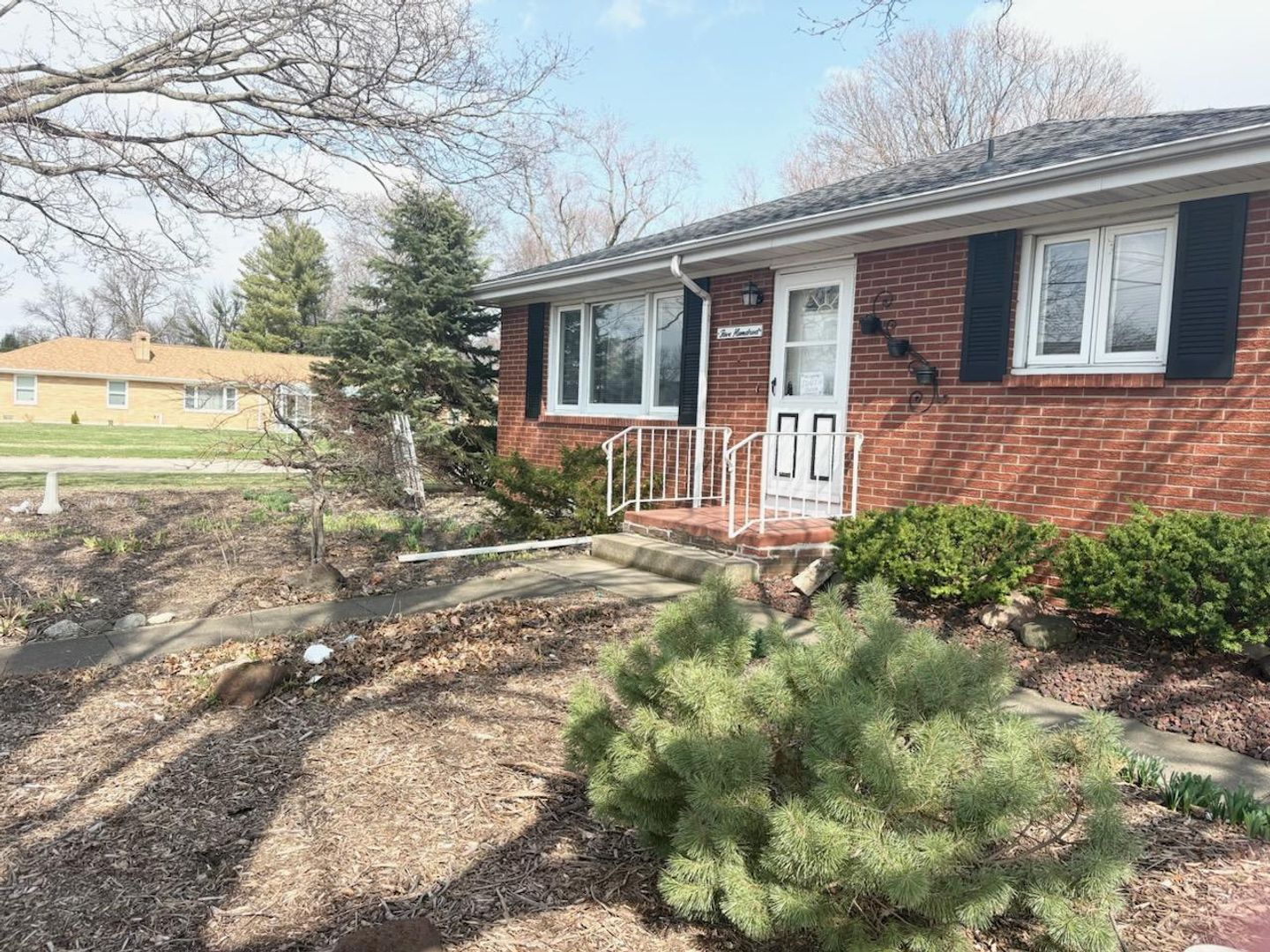 Bloomington Apartment: 2801 Grandview