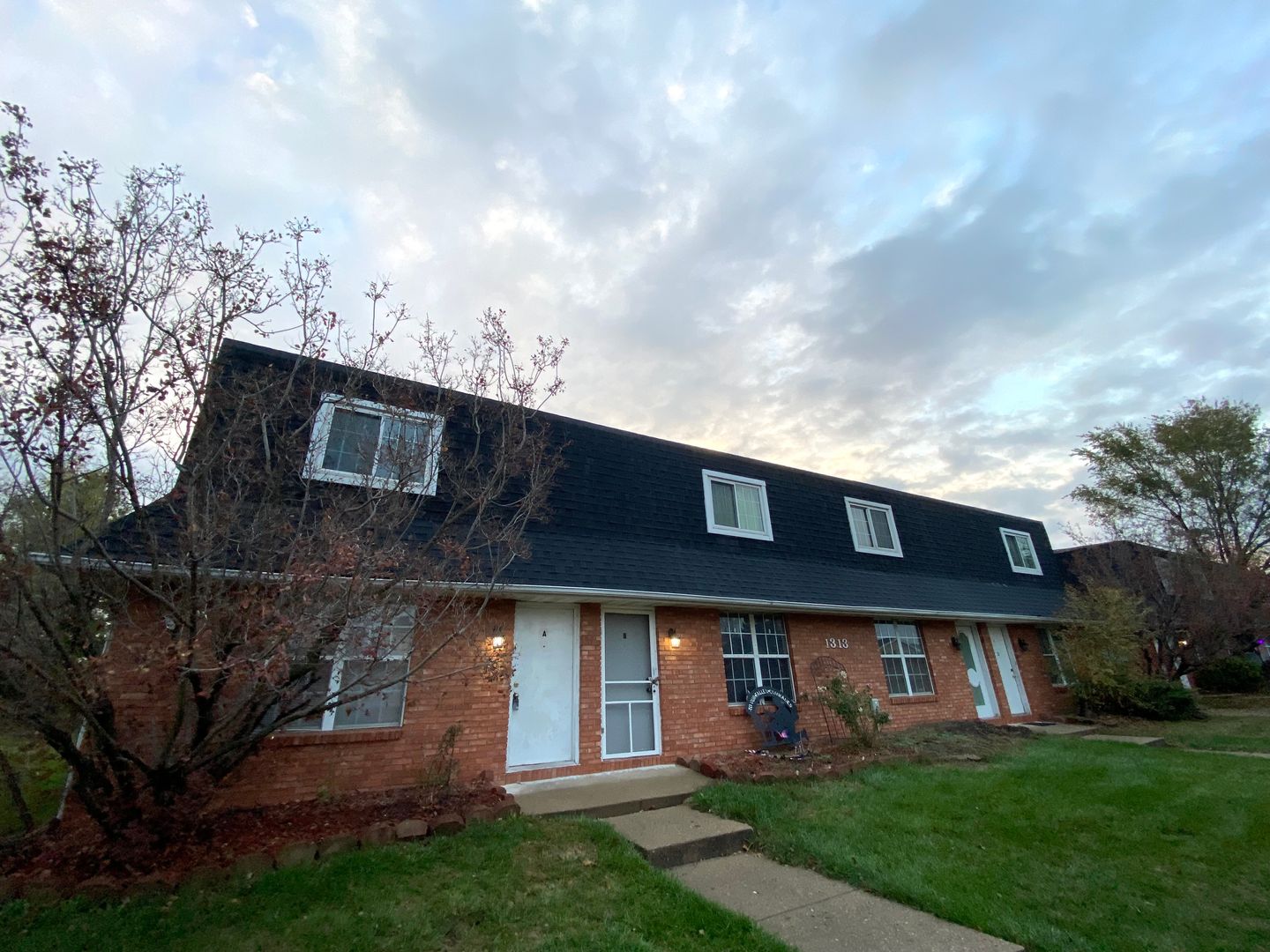 Chillicothe Apartment: 1313/1309 W Chestnut