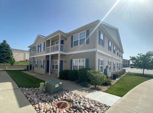 Newly Remodeled 3 BR/2 BA at Rev Square! – photo 1