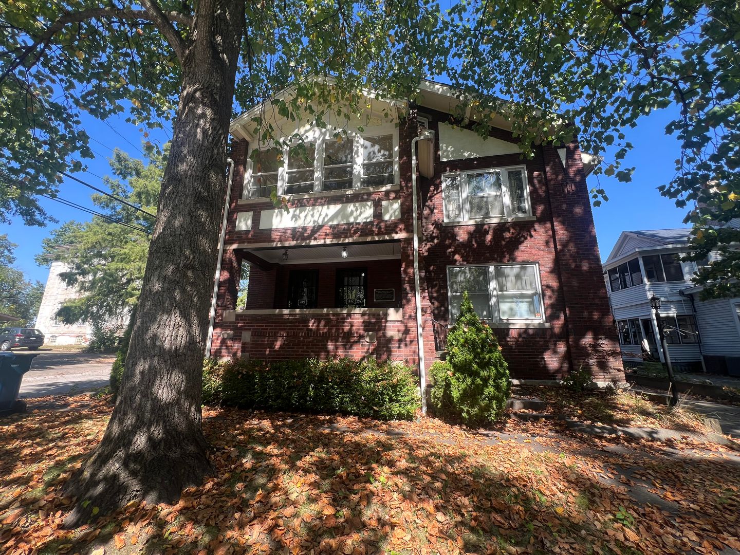 Springfield Apartment: 417/419 E Canedy