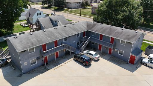1 Bedroom Unit Close to Campus!!! – photo 1