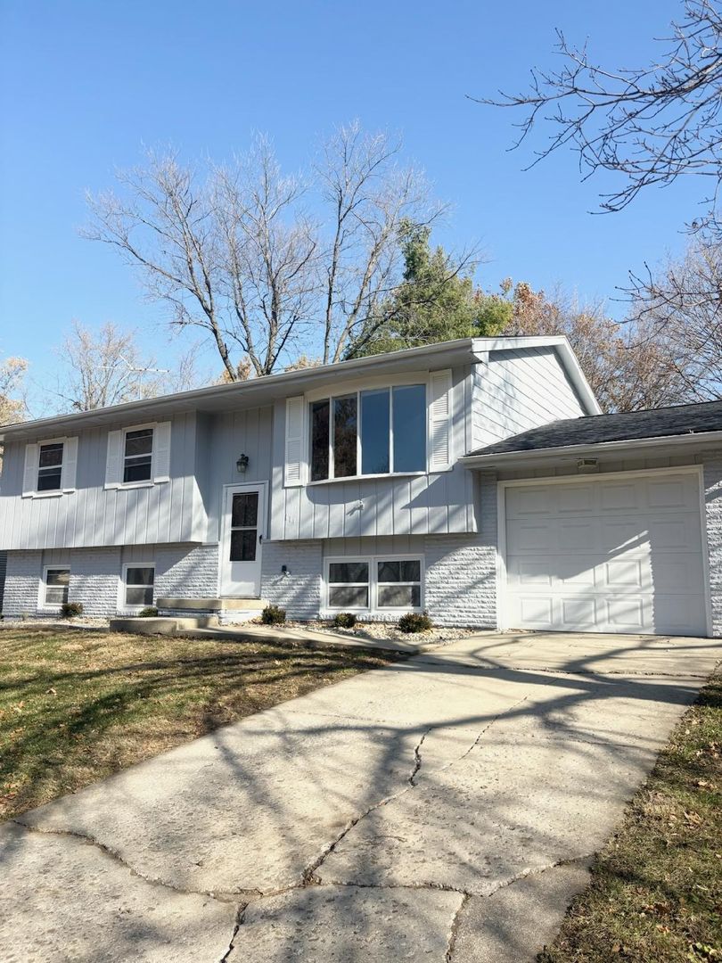 Bloomington House: 114 Ginger Creek