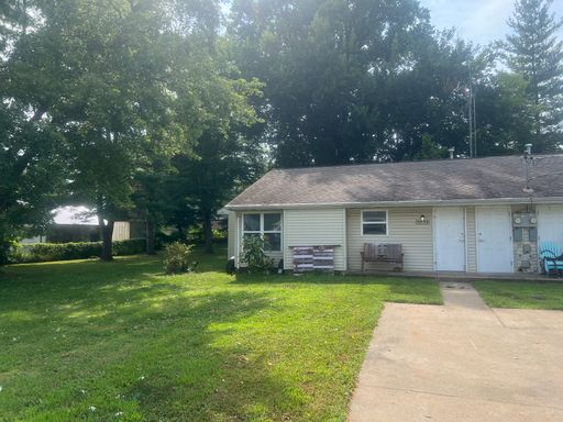 Recently updated 3 Bedroom 1 Bath Duplex