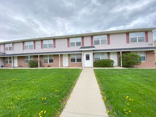 Spacious 2 Bedroom in North Normal! – photo 1