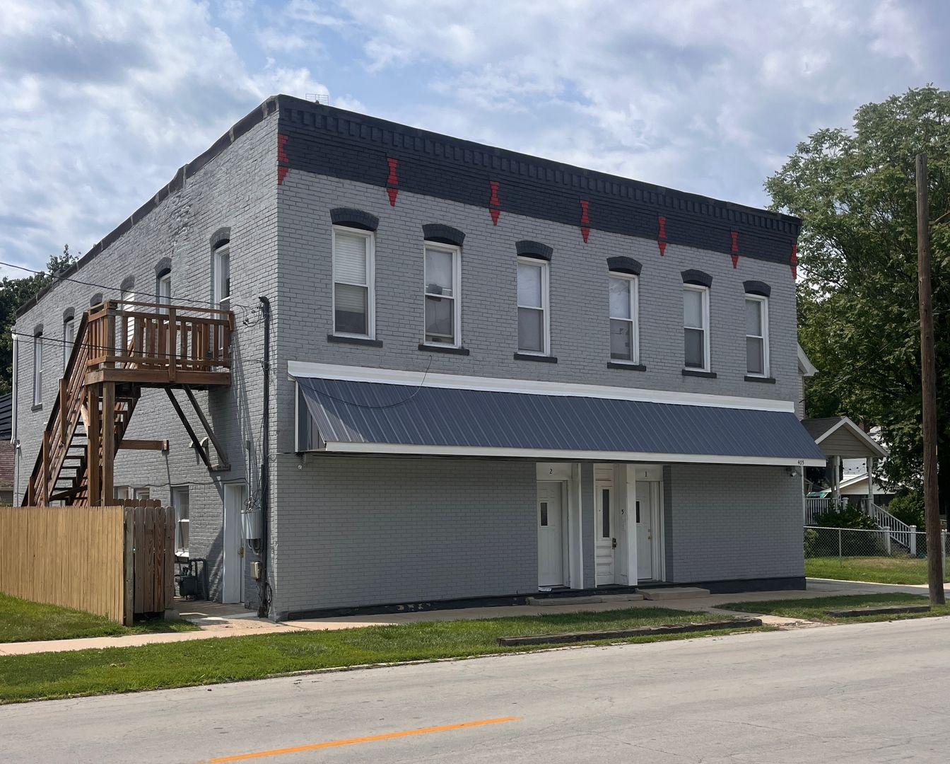 Bloomington Apartment: 405 S. Allin