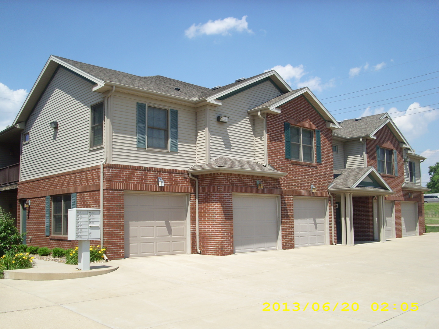 Bloomington Apartment: 710 IAA Drive