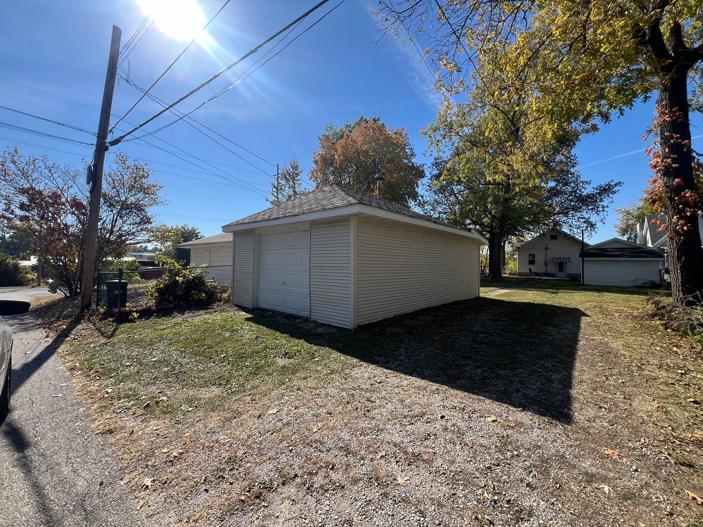 908 N MacArthur Garage, Springfield, IL 62702