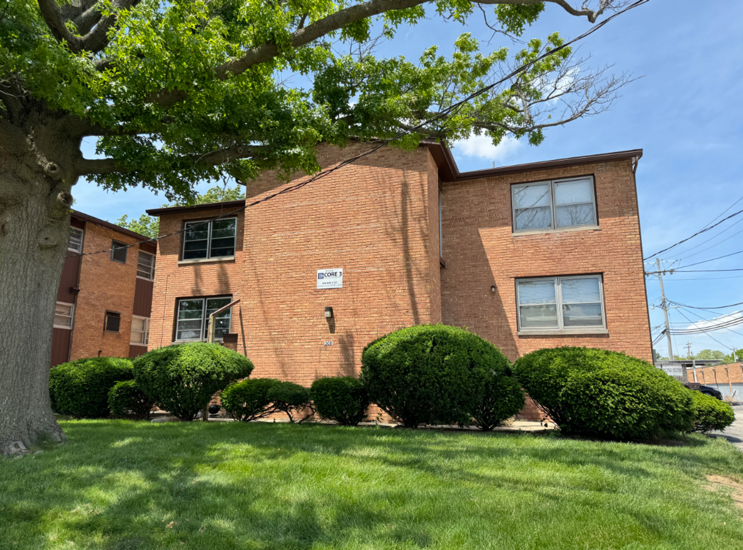 Bloomington Apartment: 316 Mecherle Drive