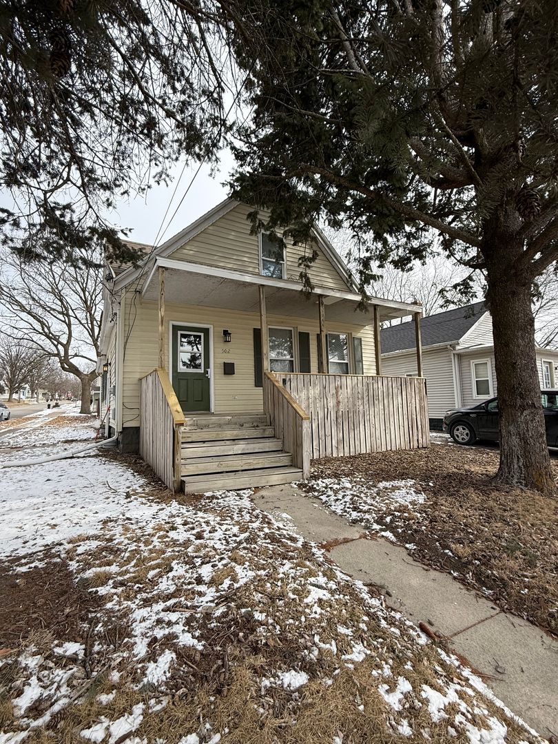 Bloomington House: 502 S. Gridley