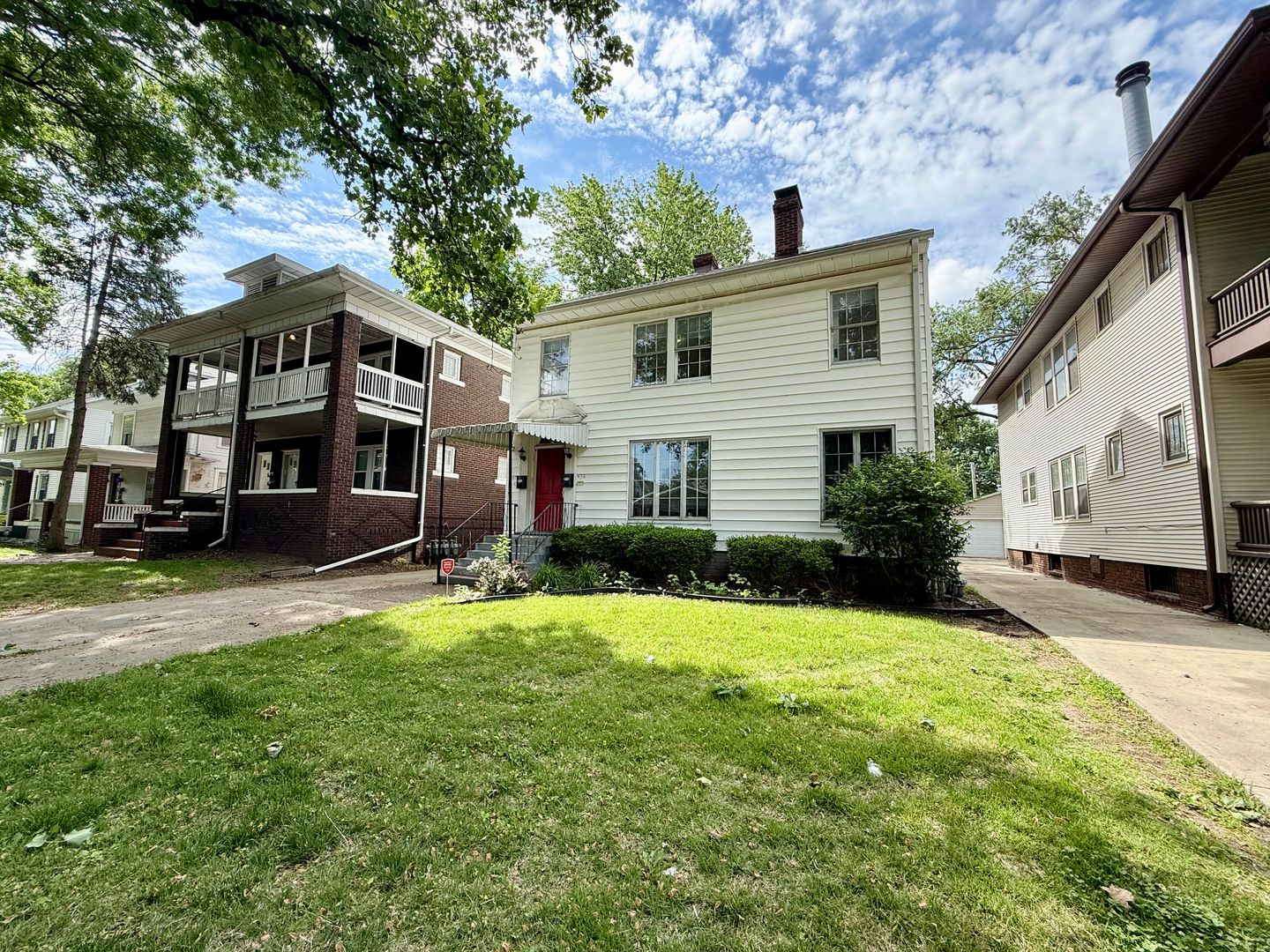 Springfield Apartment: 436 W. Cook