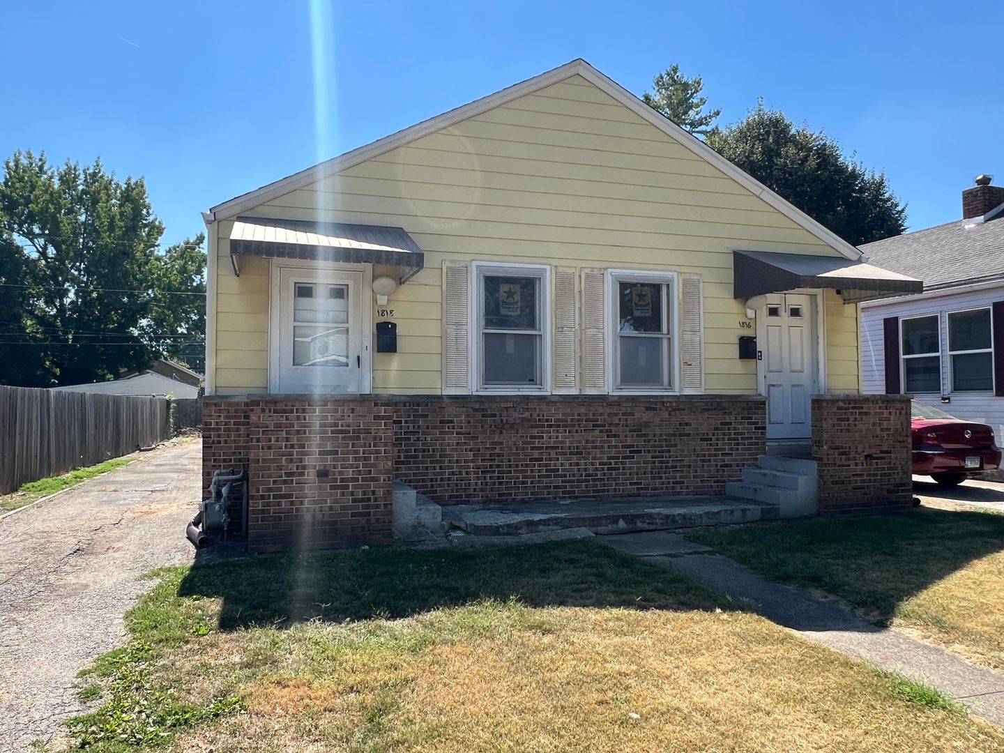 Springfield Apartment: 1816 & 1818 Watch Ave