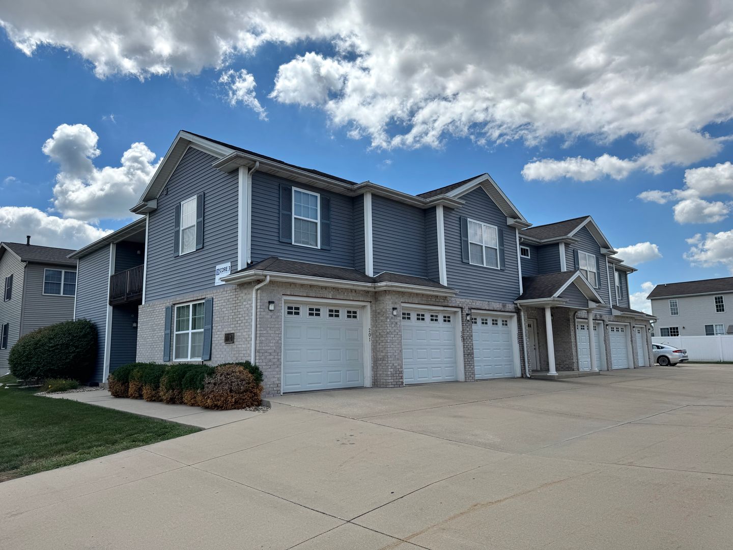 Bloomington Apartment: 1114,1116,1118,1120 Ekstam