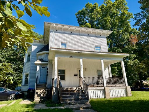 1 Bedroom Apartment with In-Unit Washer & Dryer! – photo 1
