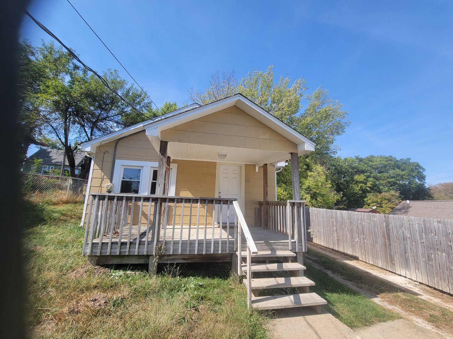 East Peoria Apartment: 224 Grandview Avenue