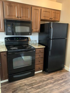 1 MONTH FREE!! - Spacious 2 bed 1 bath Apartment Available in Murray! – photo 1