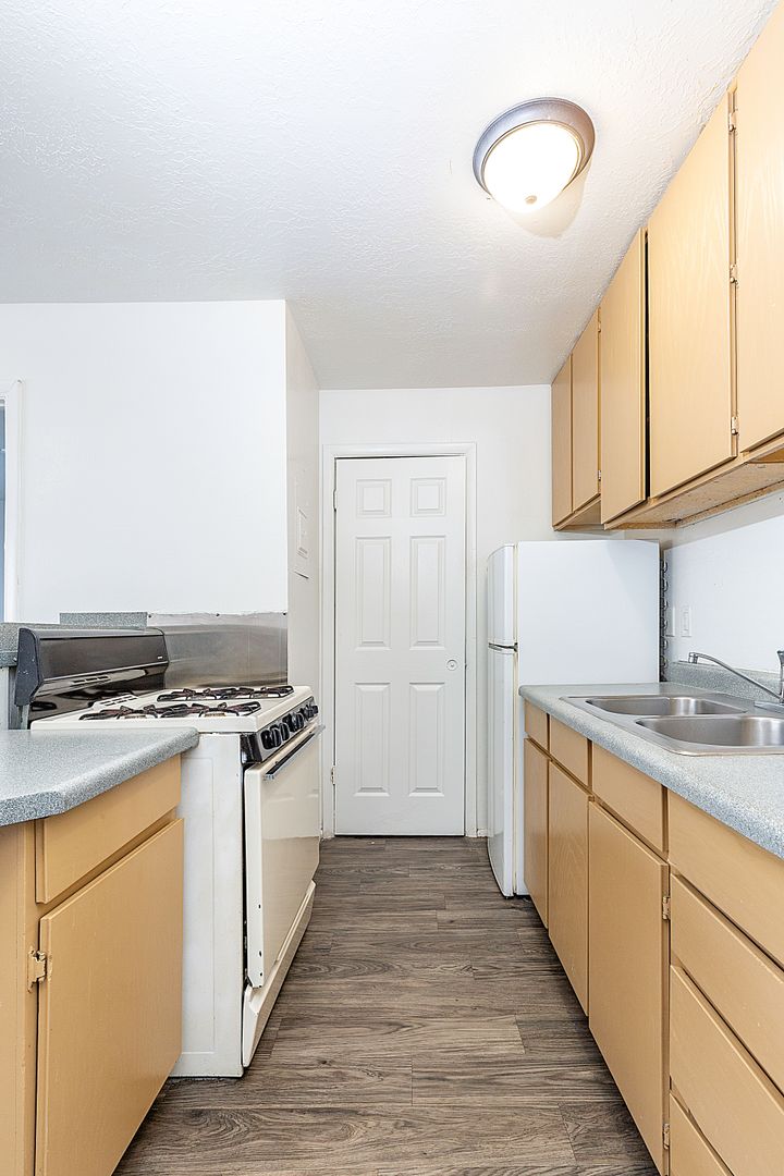 Cozy Apartments located in Salt Lake City!