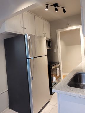 Beautiful 1 Bed in the Avenues! ** PRE-LEASE FOR 2 WEEKS FREE ** – photo 1