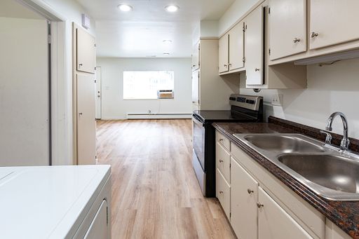 1 MONTH FREE AND ONLY $99 DEPOSIT (OAC) - Spacious 1 Bed Right off Highland Drive!