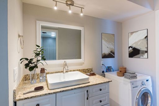 MOVE-IN NOW FOR $ OFF RENT MONTHLY - 2 Bedroom in East Central SLC!