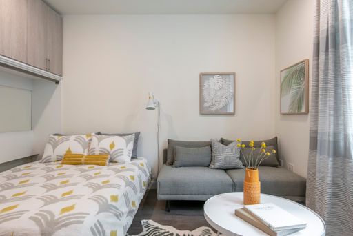 Furnished One-bedroom Apartment – photo 1