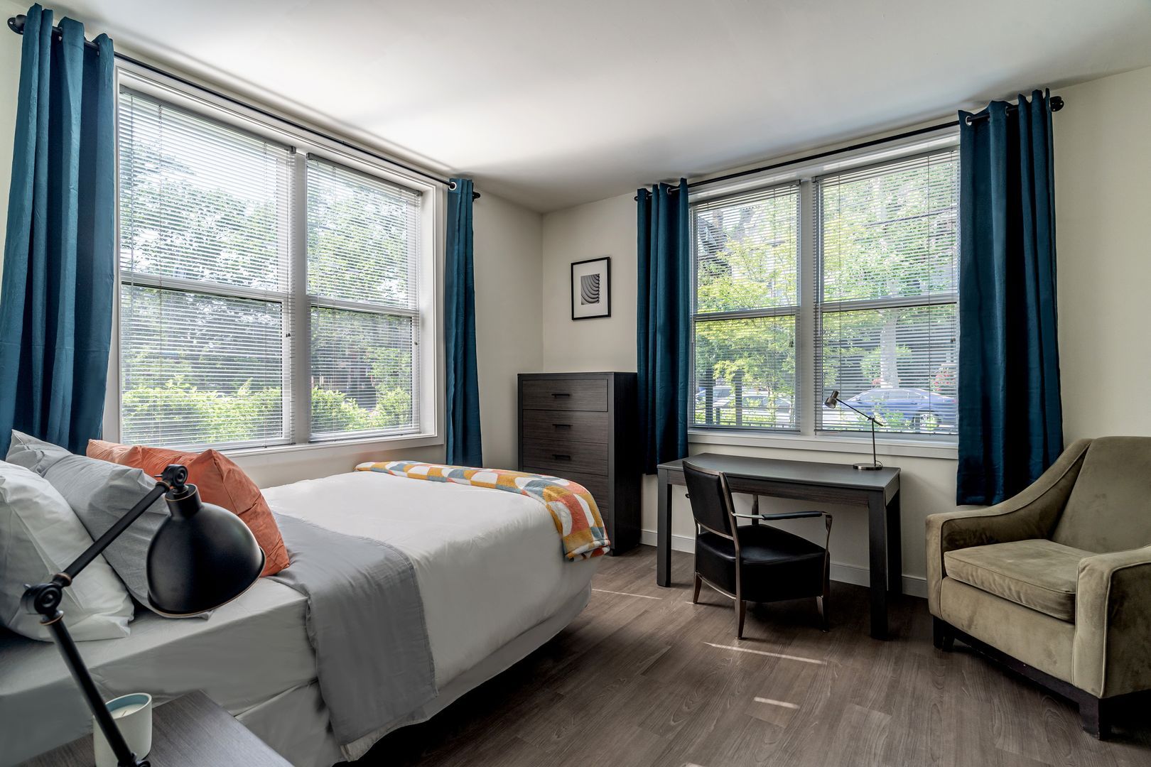 Philadelphia Apartment: 400 S 40th St