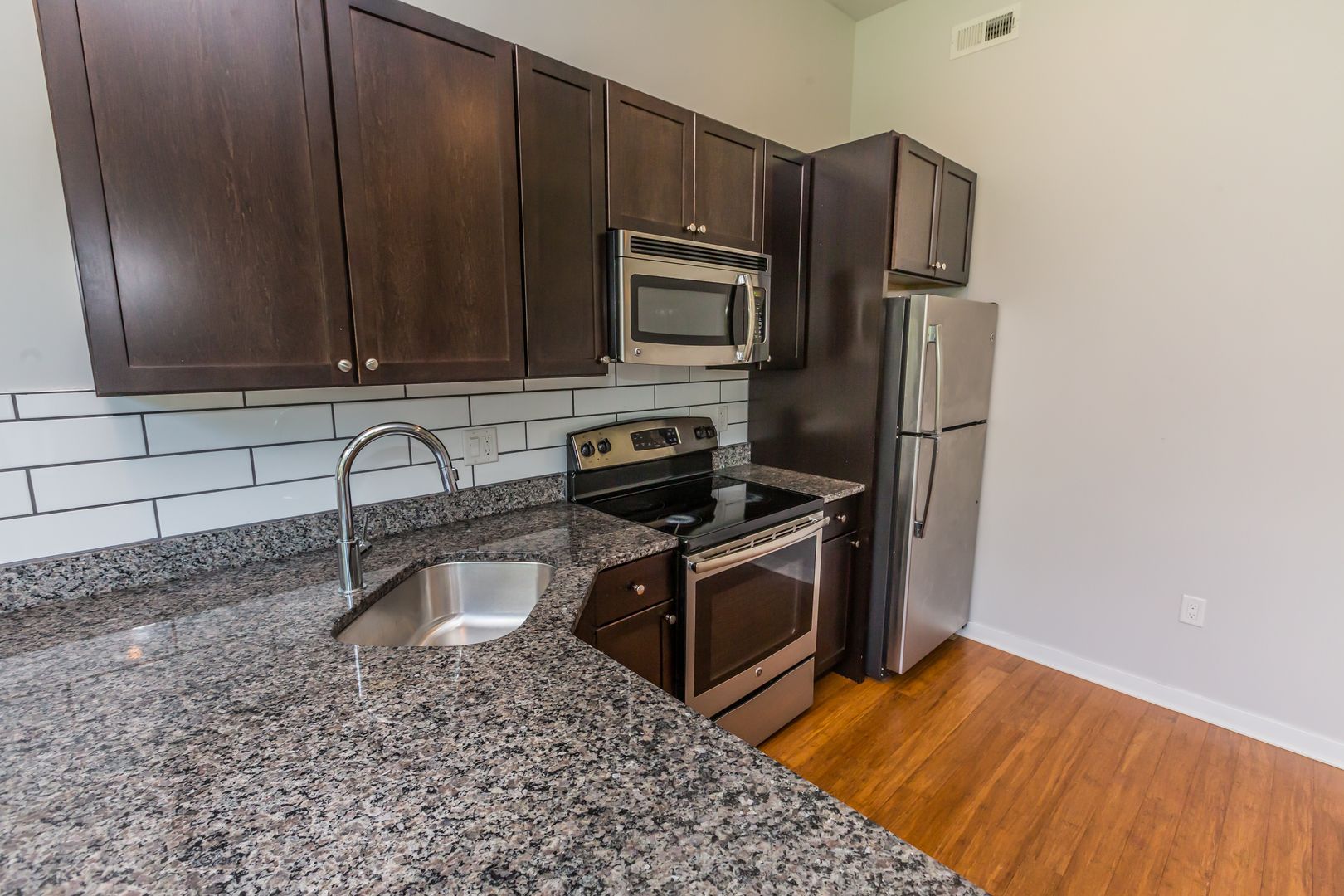 Philadelphia Apartment: 4213 Chester Ave
