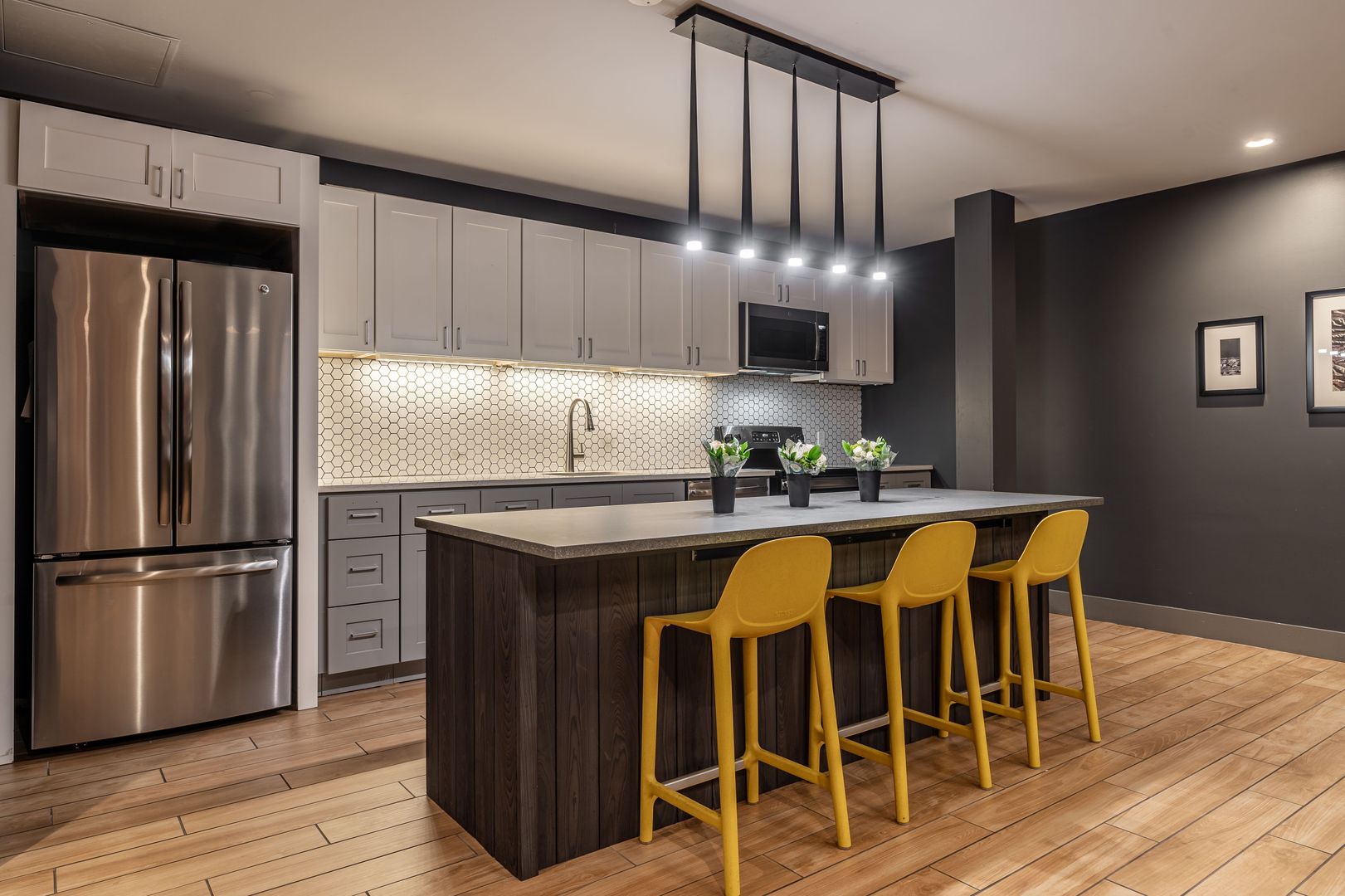 Philadelphia Apartment: 400 S 40th St